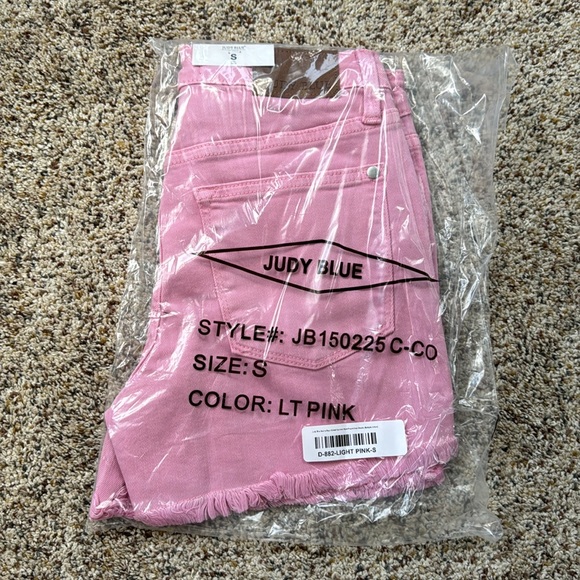 NWT pink Judy Blue Sunny Days Ahead Garment Dyed Frayed Hem Shorts - Picture 2 of 4